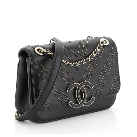 Chanel Enamel CC Flap Bag Chevron - Picture 2 of 4